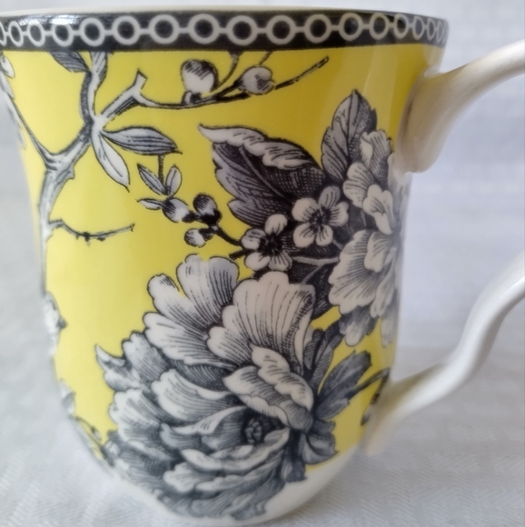 222 Fifth Adelaide Yellow black bird floral coffee tea Mug - Picture 6 of 12